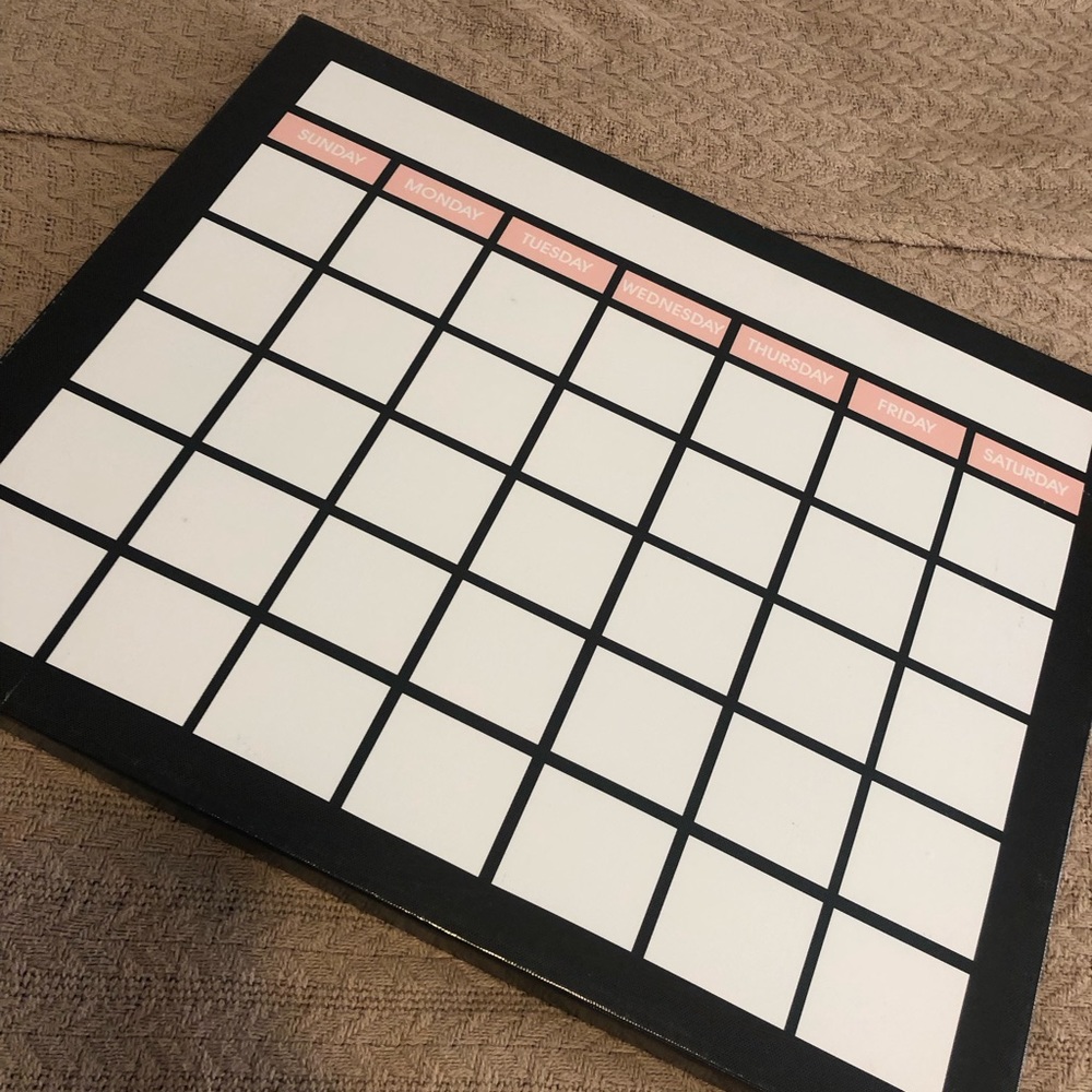 Dry Erase Calendar - Picture 3 of 4